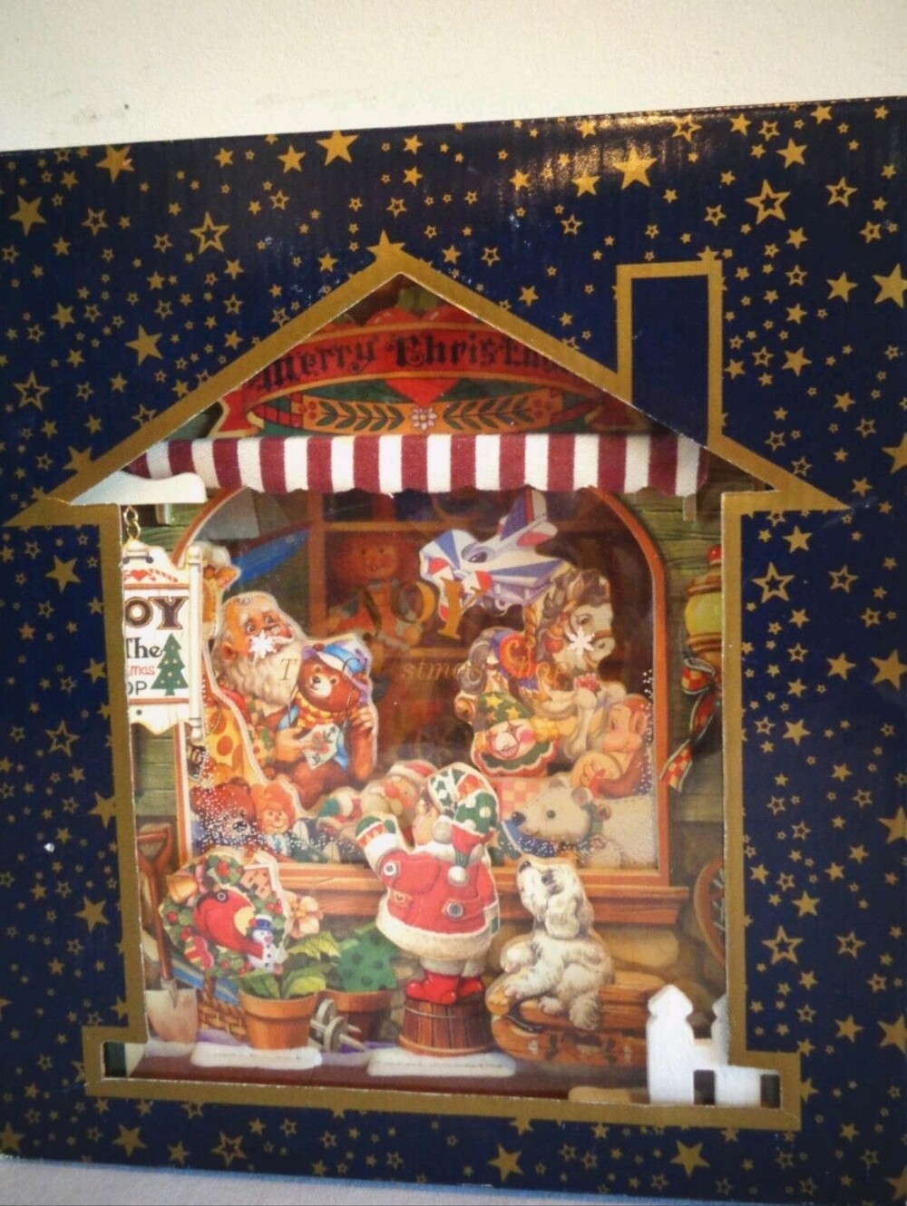Vintage JOY THE CHRISTMAS SHOP MUSICAL WOODEN HOUSE 3D ANIMATED TURN KEY NIB